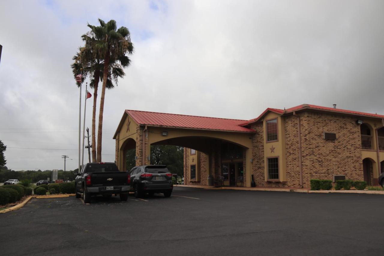 Chaparral Motel Hallettsville Zewnętrze zdjęcie