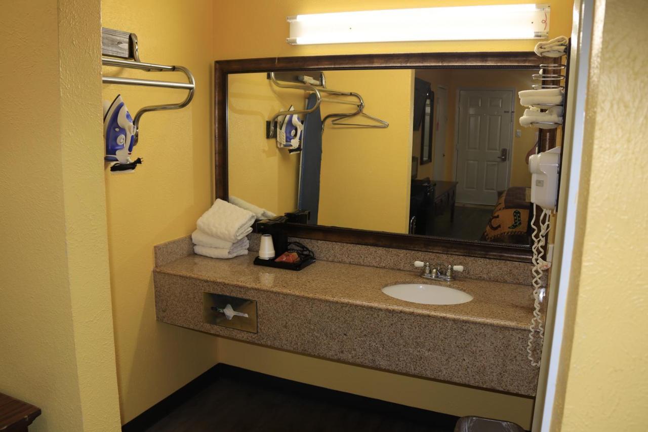 Chaparral Motel Hallettsville Zewnętrze zdjęcie