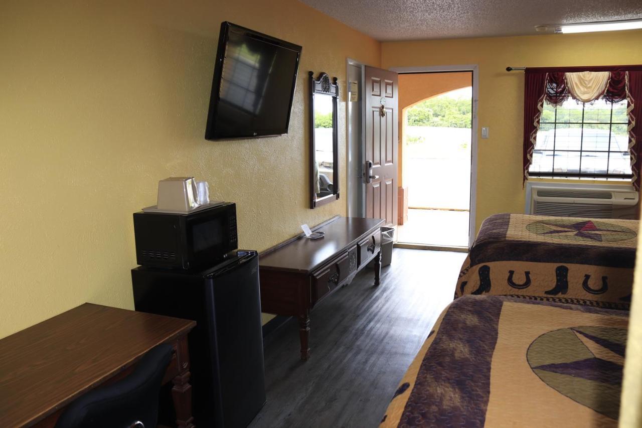 Chaparral Motel Hallettsville Zewnętrze zdjęcie