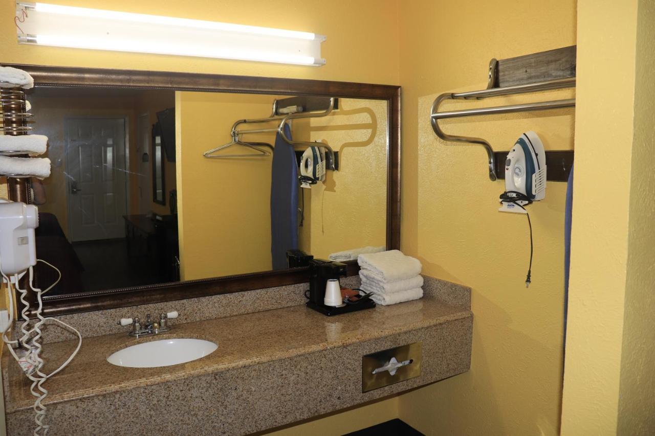 Chaparral Motel Hallettsville Zewnętrze zdjęcie
